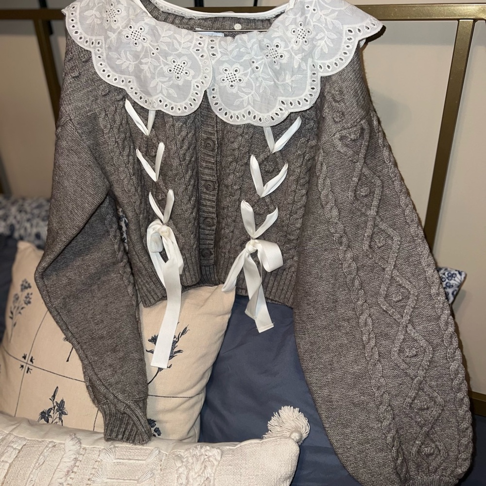 Gray Cable Knit Sweater with Lace Collar